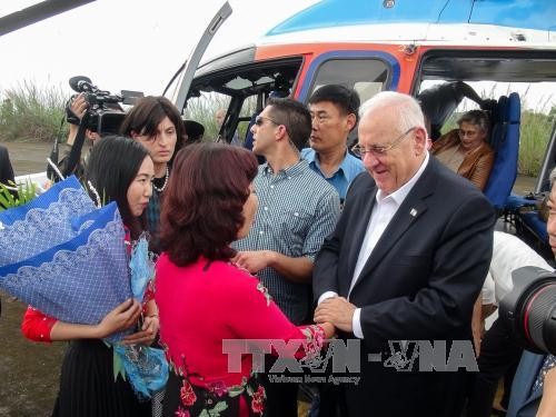 Israels Präsident besucht die Halong-Bucht - ảnh 1